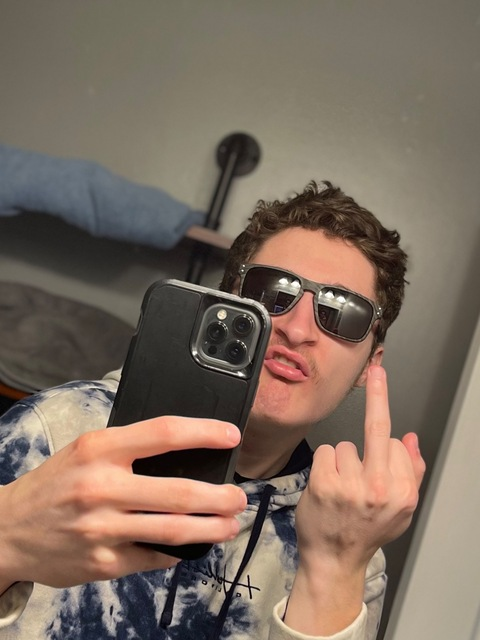 Leaked aaronlennoxxx header onlyfans leaked