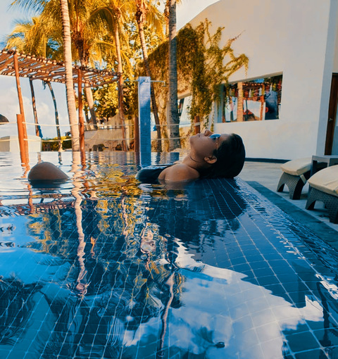 Leaked abril_poni header onlyfans leaked