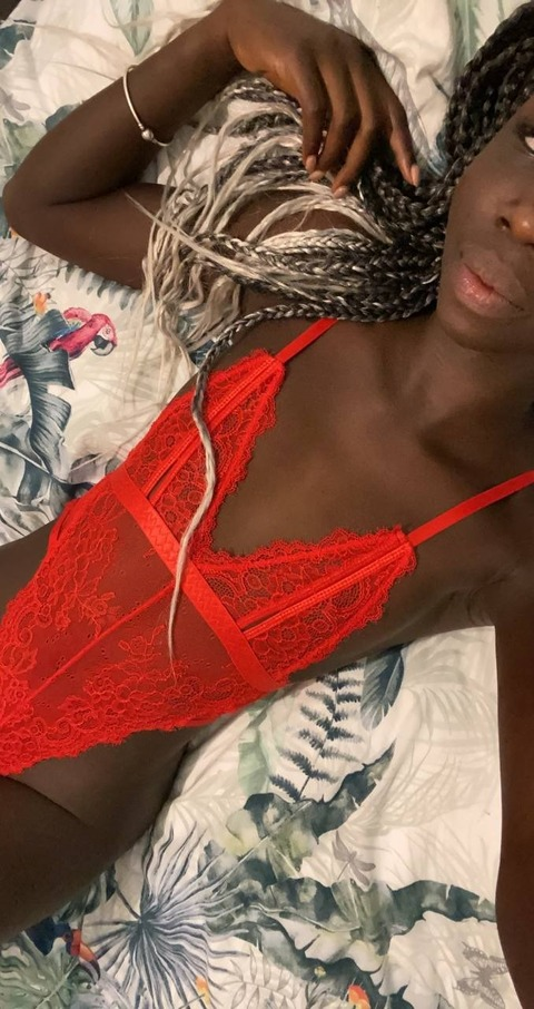 Leaked bellasimone99 header onlyfans leaked