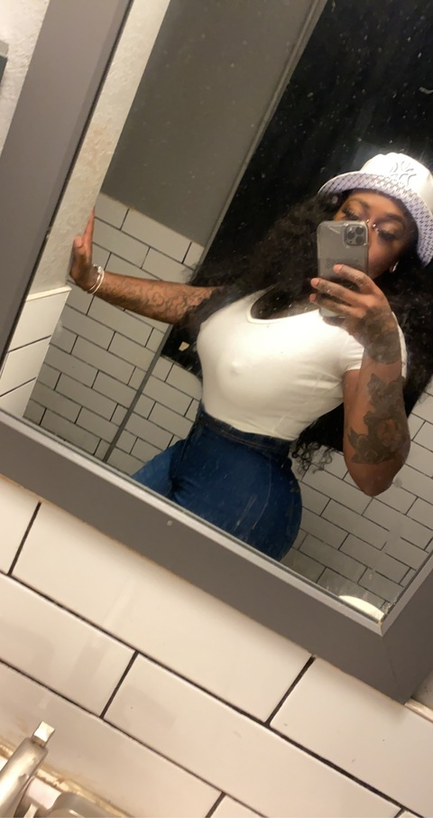 Leaked chrissythainkdoll header onlyfans leaked