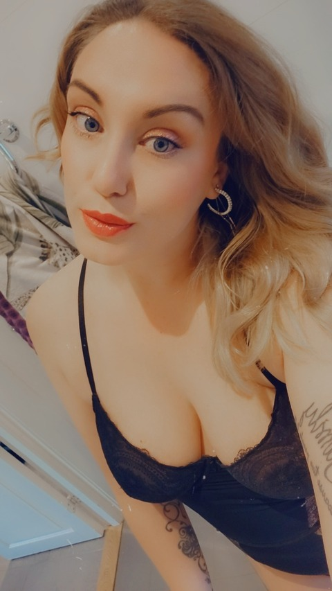 Header of curvymilla38