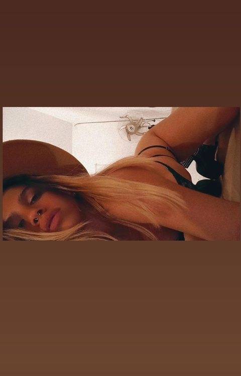 Leaked frutillaconmelon header onlyfans leaked