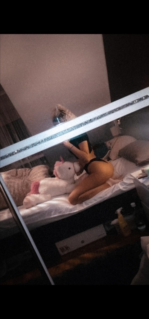 Leaked iasmine_maria23 header onlyfans leaked
