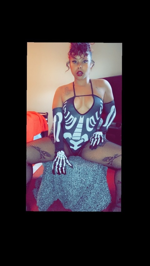 Leaked la_luna_linda9 header onlyfans leaked