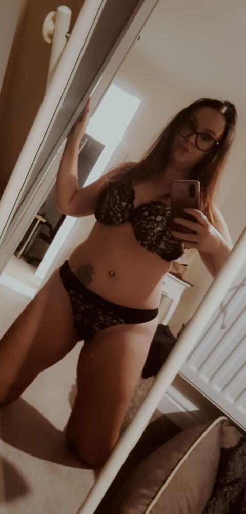 Leaked lauraa85 header onlyfans leaked