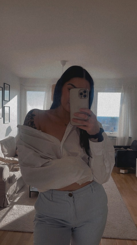 Header of linneabostrom