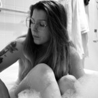 lolaversailles (Lola Versailles) OnlyFans Leaked Videos and Pictures 

 profile picture