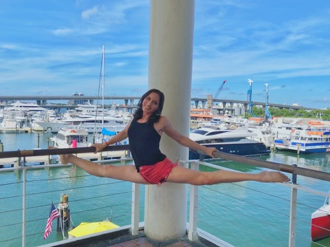 Leaked michellekunis header onlyfans leaked