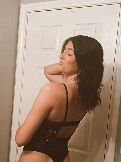 Leaked mollybeth16 header onlyfans leaked