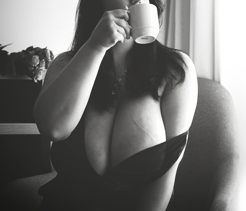 Leaked mona_offiziell header onlyfans leaked