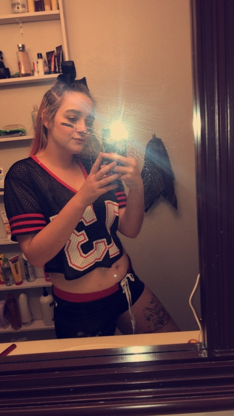 Leaked ms.v-honeybee header onlyfans leaked