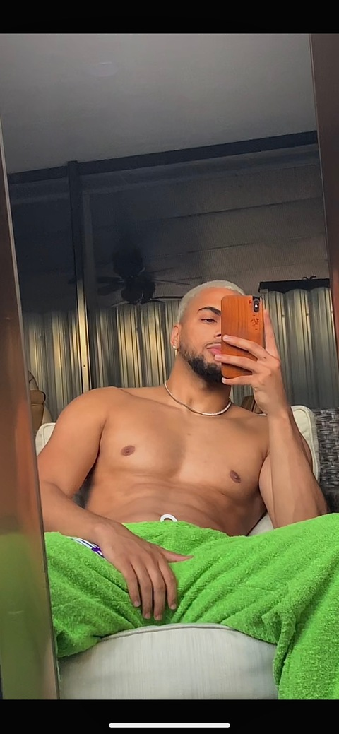 Leaked rahveli header onlyfans leaked