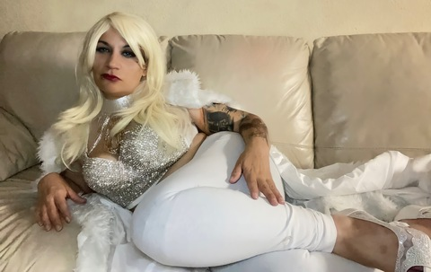 Leaked raivenblue header onlyfans leaked