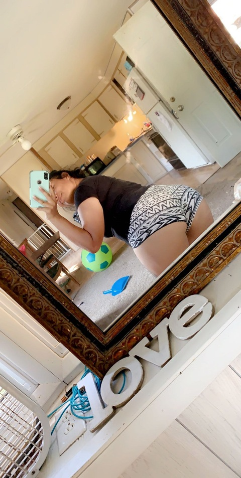 Leaked selenaaagarzaaa header onlyfans leaked