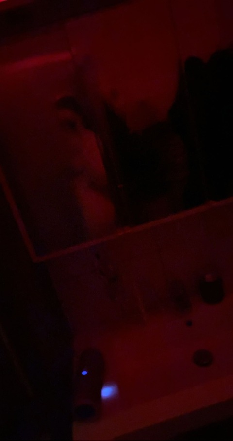 Leaked simonevaa header onlyfans leaked