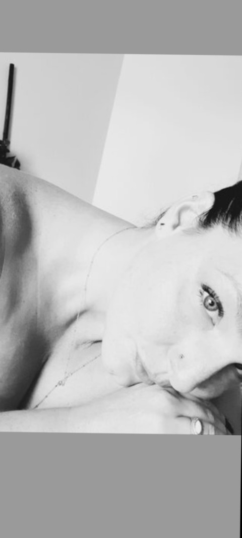 Leaked simplyhotamanda header onlyfans leaked