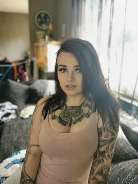 Leaked tattoo_girl header onlyfans leaked