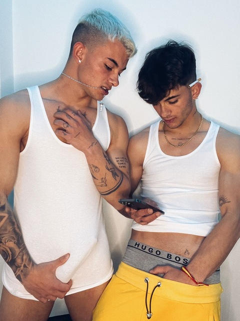 Leaked twinscastrovip header onlyfans leaked